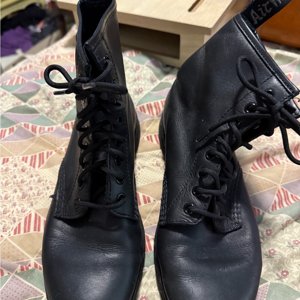 Dr. Martens Black Leather Combat Boots Unisex AirWare Newton